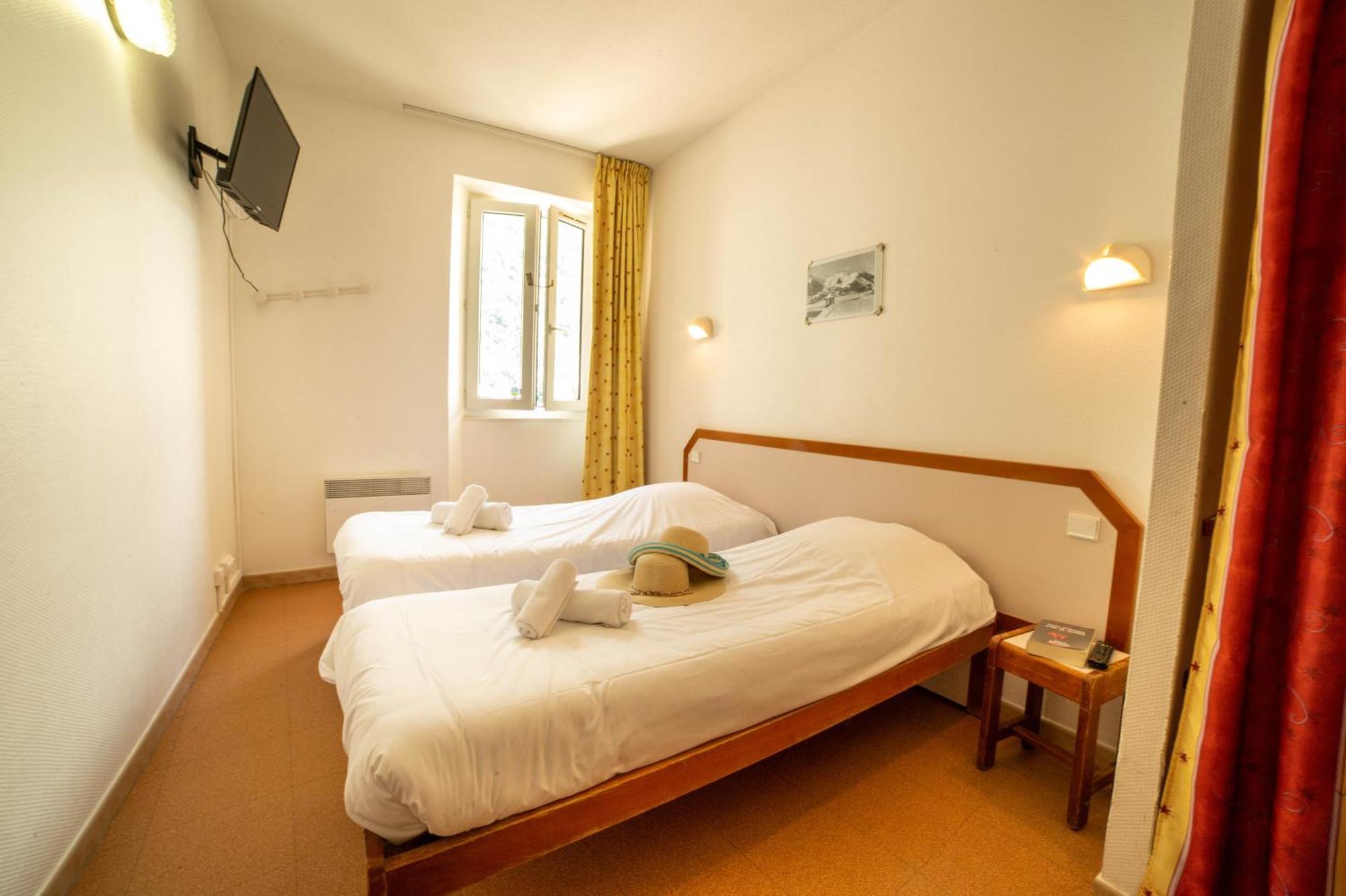 Le Rabuons Hotel Saint-Étienne-de-Tinée Eksteriør billede