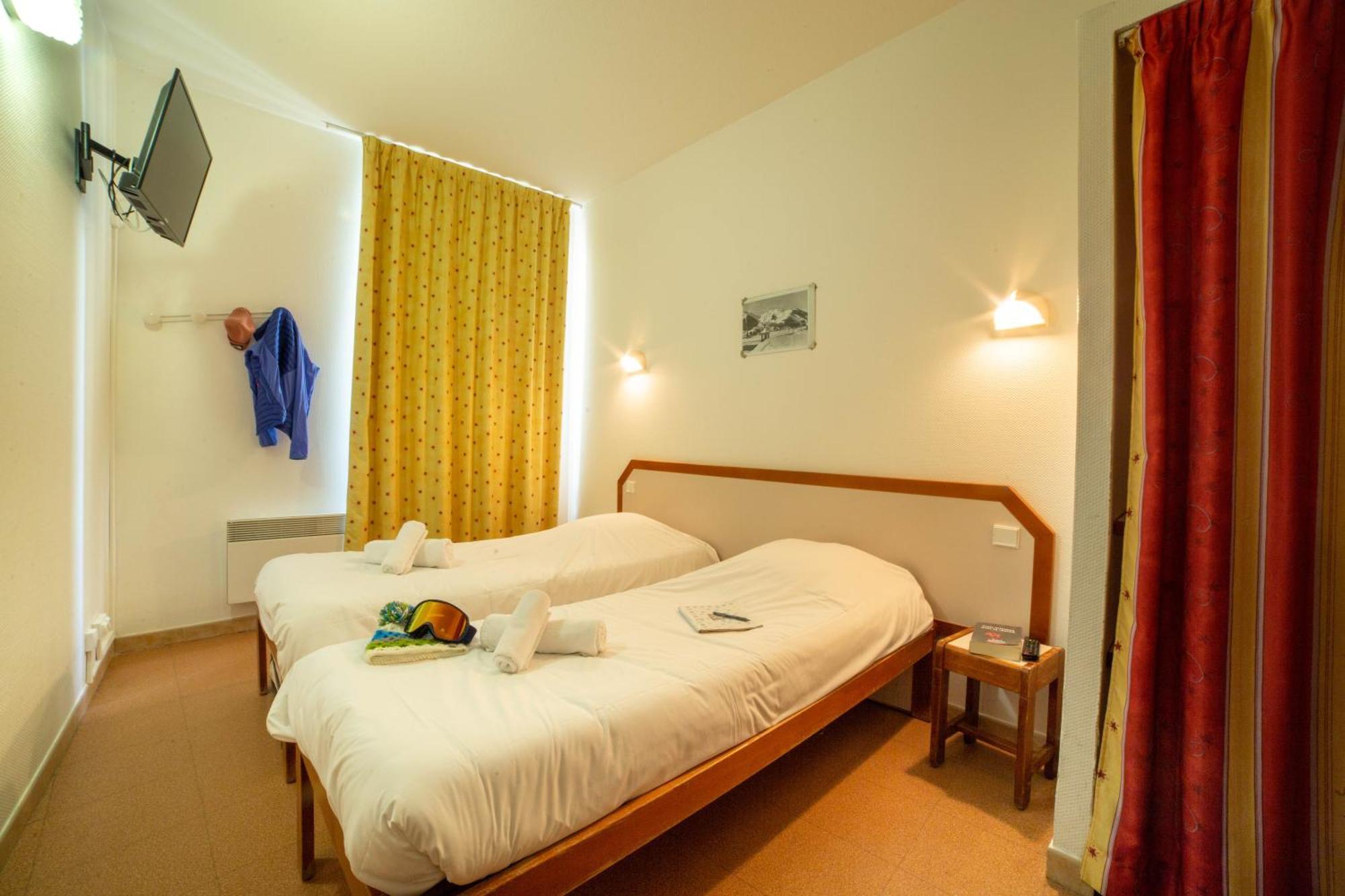 Le Rabuons Hotel Saint-Étienne-de-Tinée Eksteriør billede